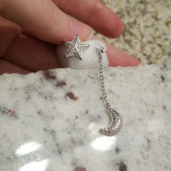 Moon and Star Earrings - Picture 2 of 4
